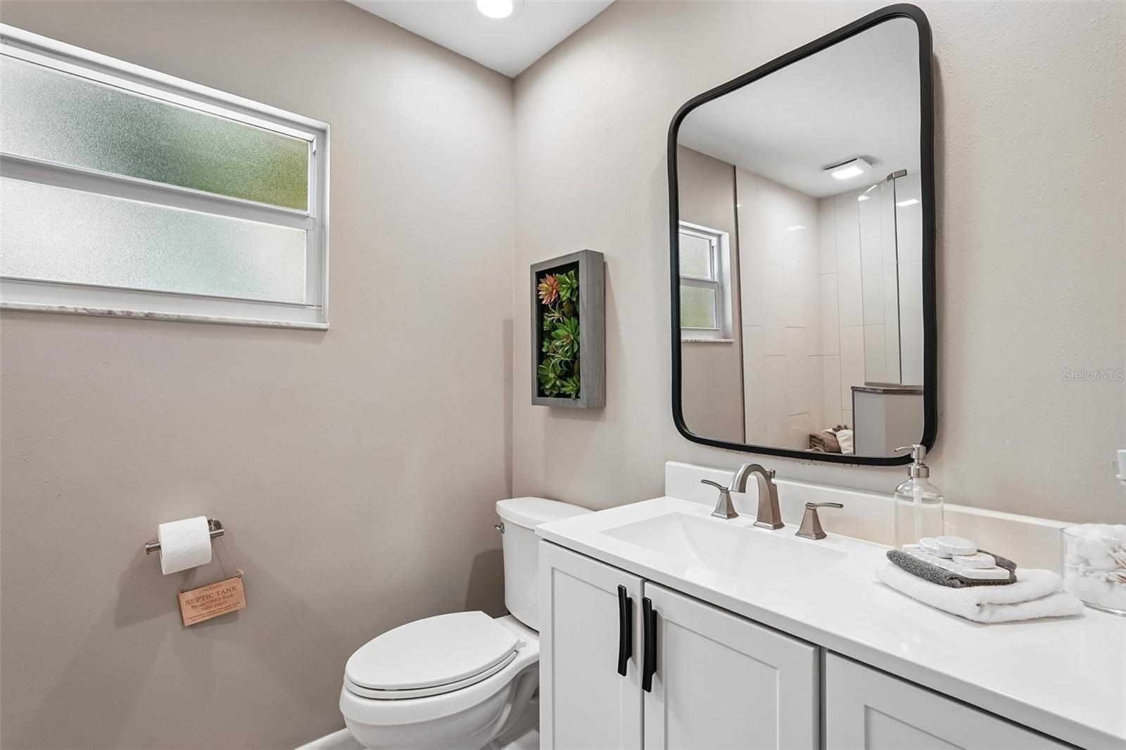 Listing Image #13