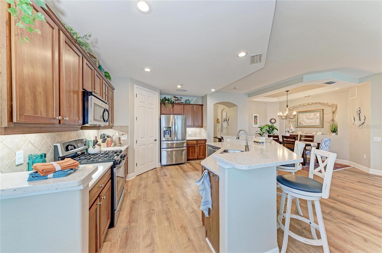 Listing Image #15