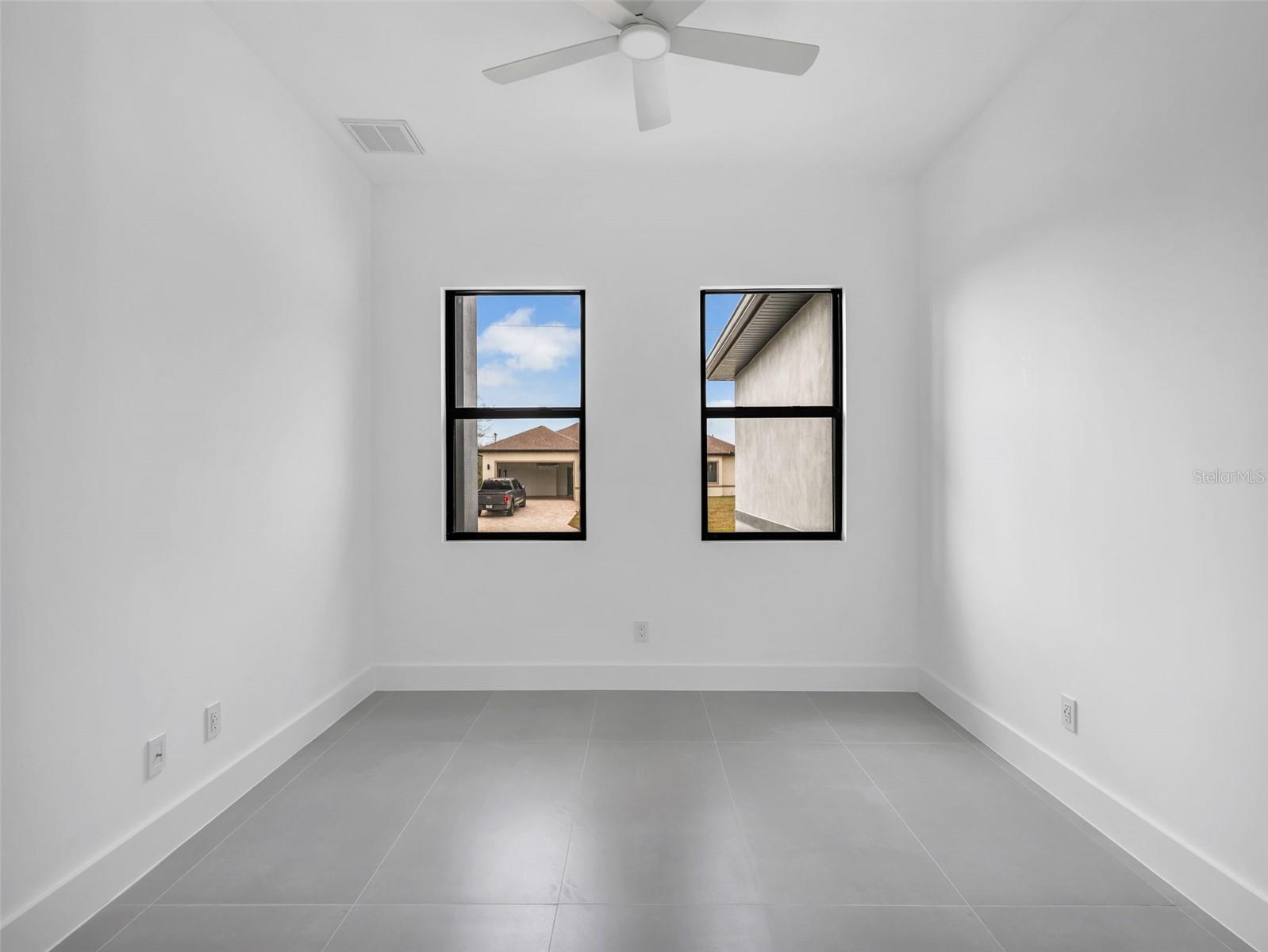 Listing Image #15