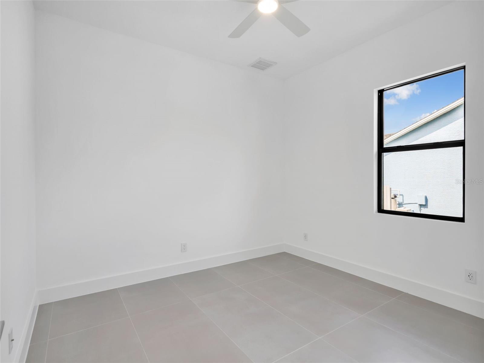 Listing Image #27