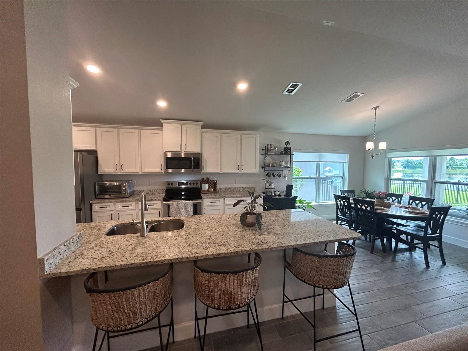 Listing Image #7