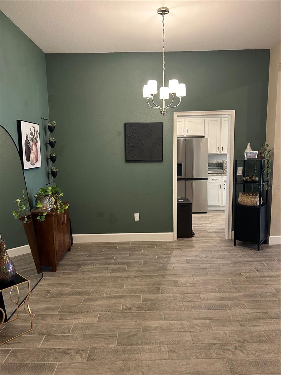 Listing Image #11