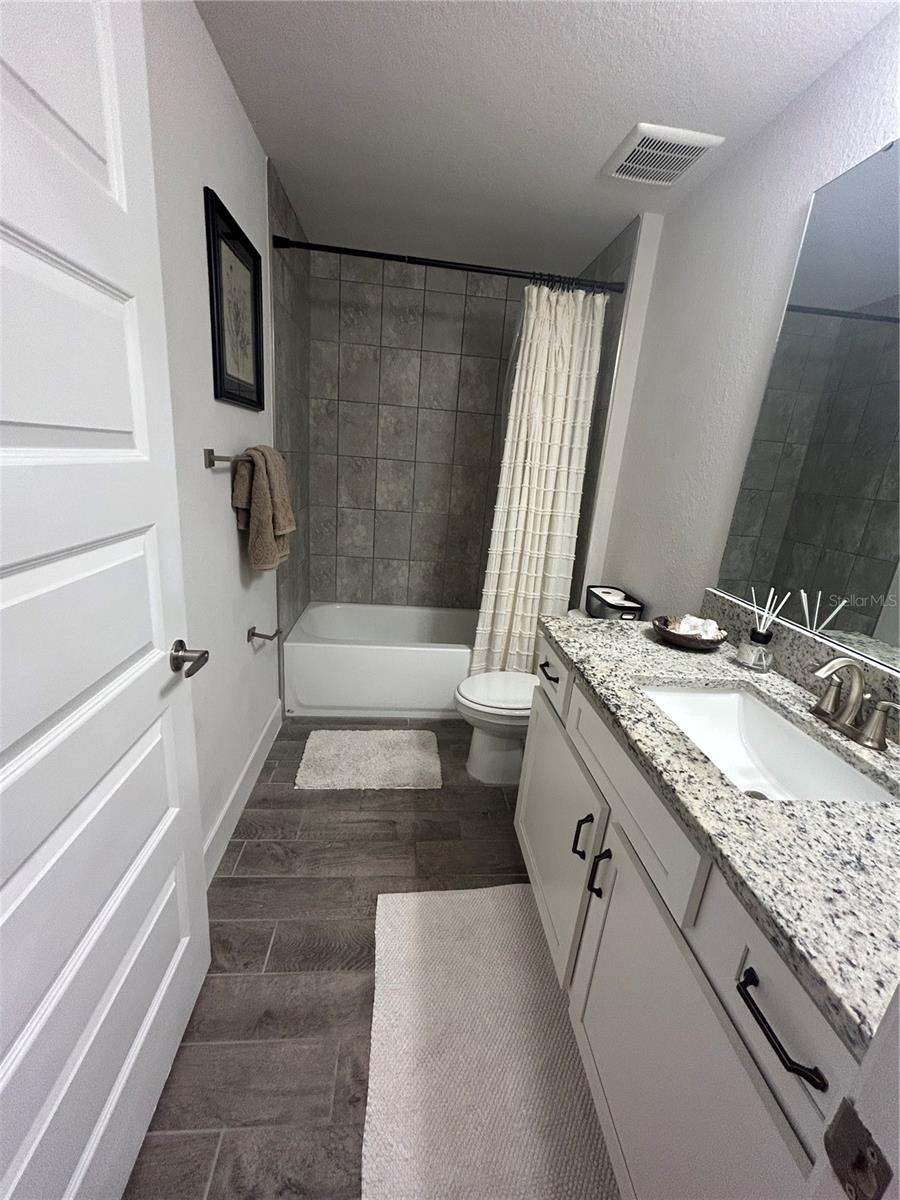 Listing Image #13