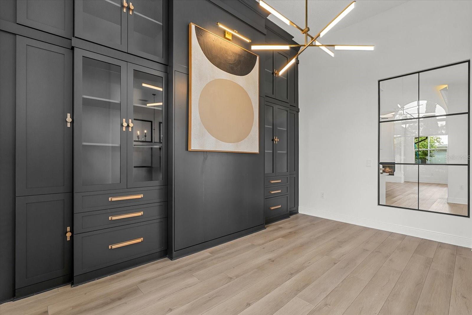 Listing Image #10
