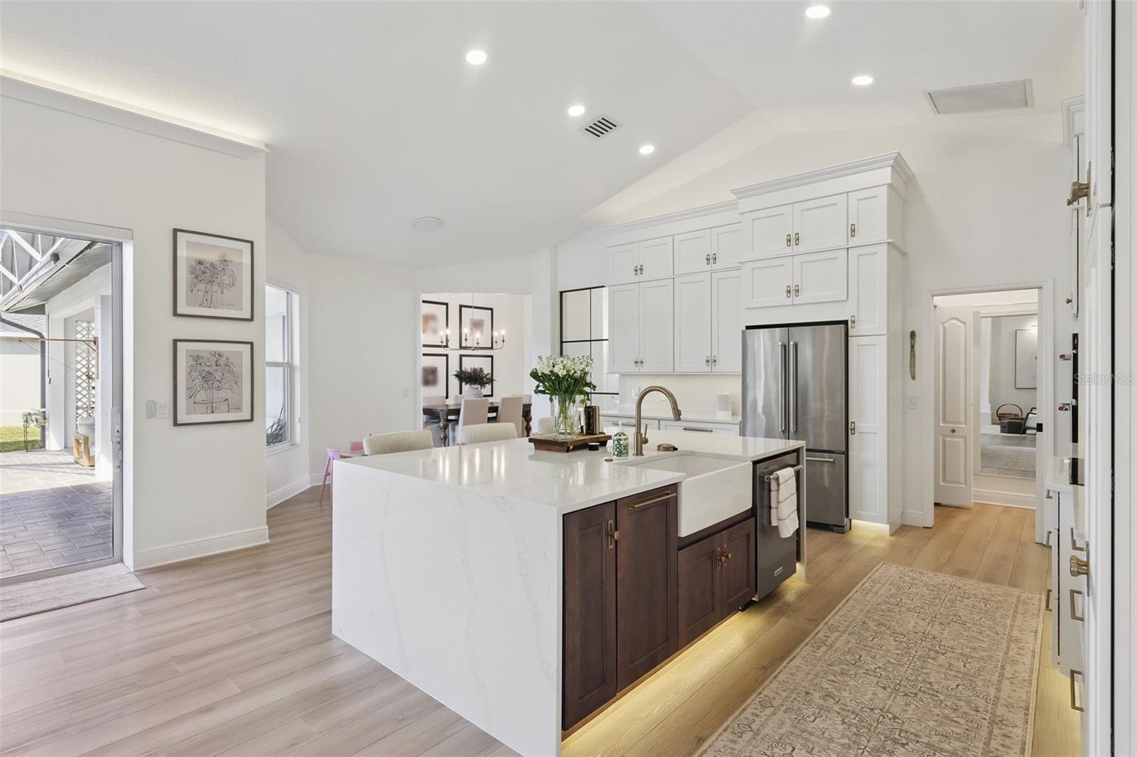 Listing Image #12