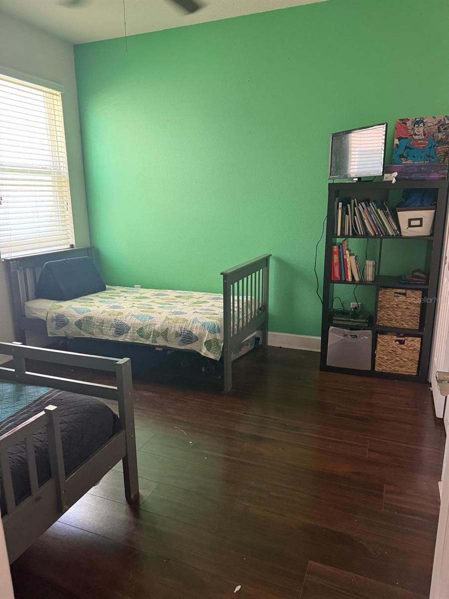Listing Image #18