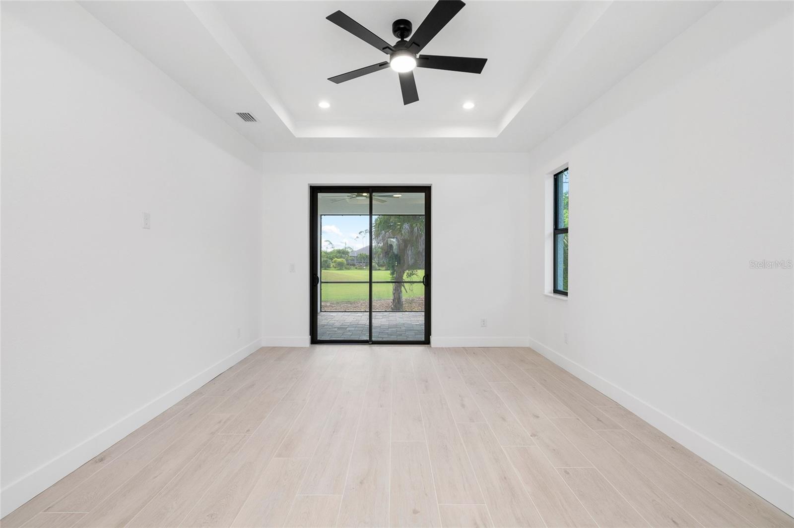 Listing Image #23