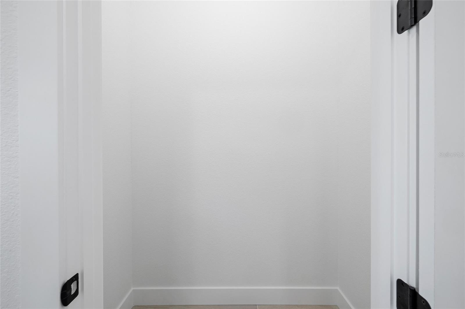 Listing Image #28