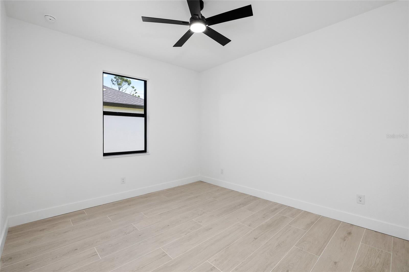 Listing Image #29