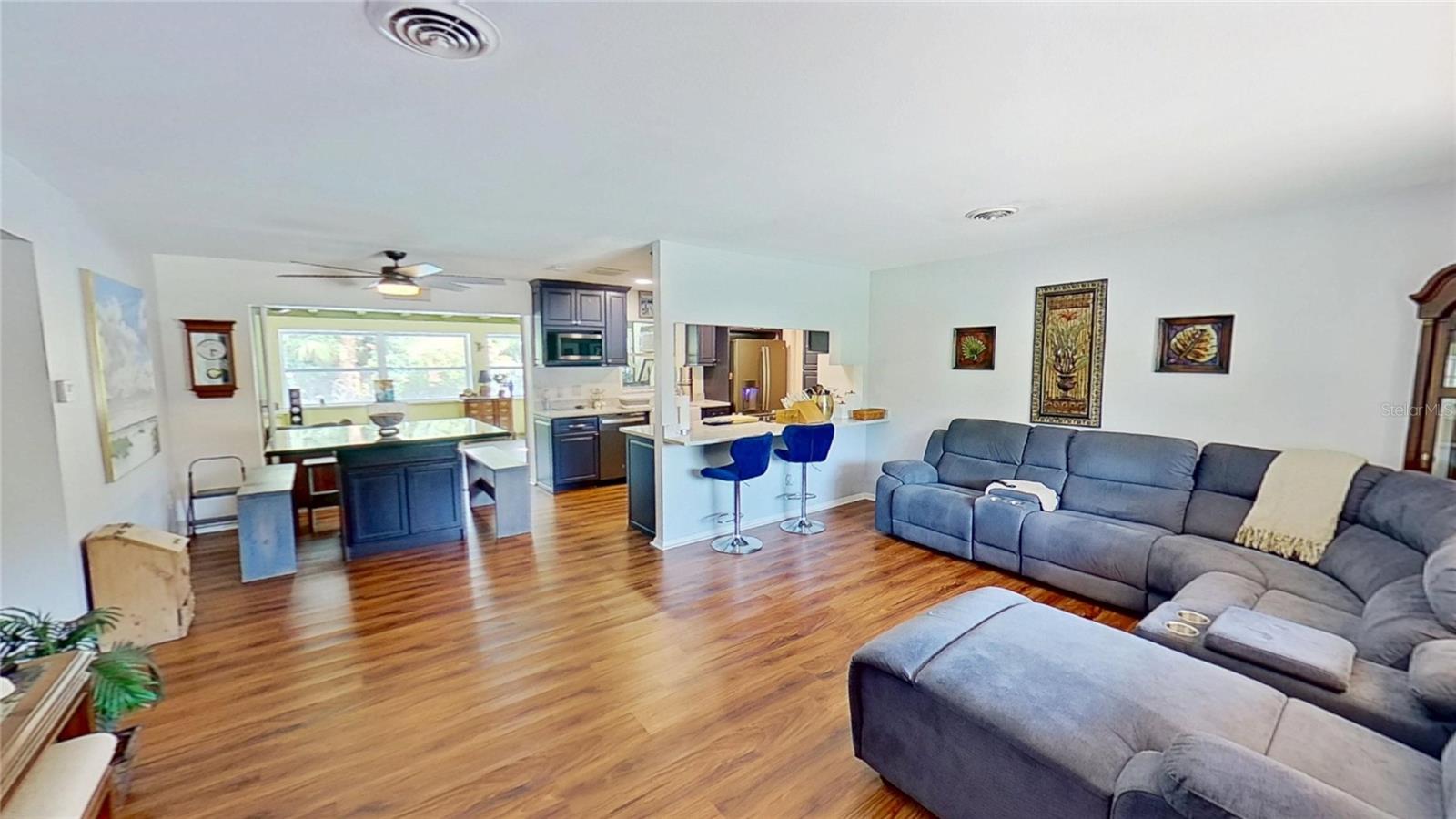 Listing Image #2