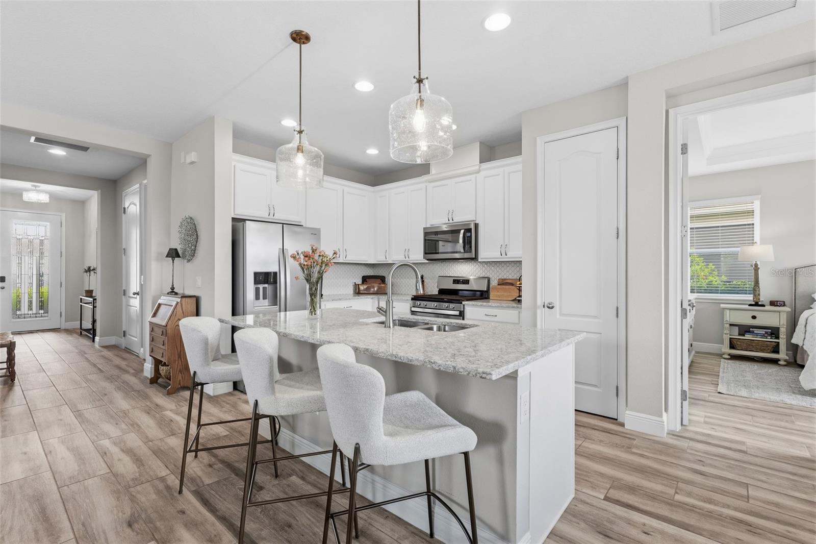 Listing Image #13