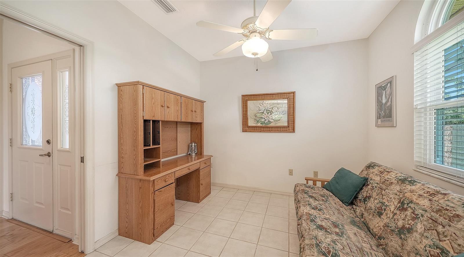 Listing Image #9