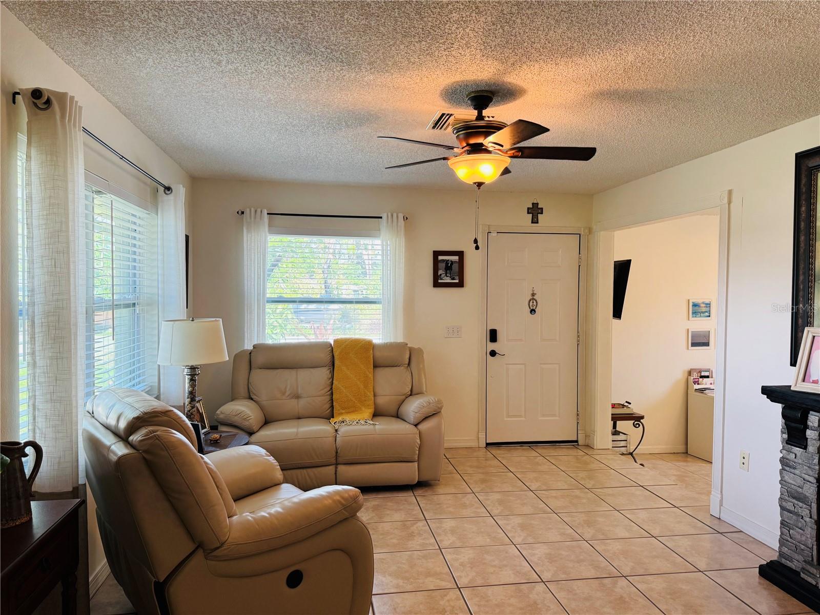 Listing Image #4