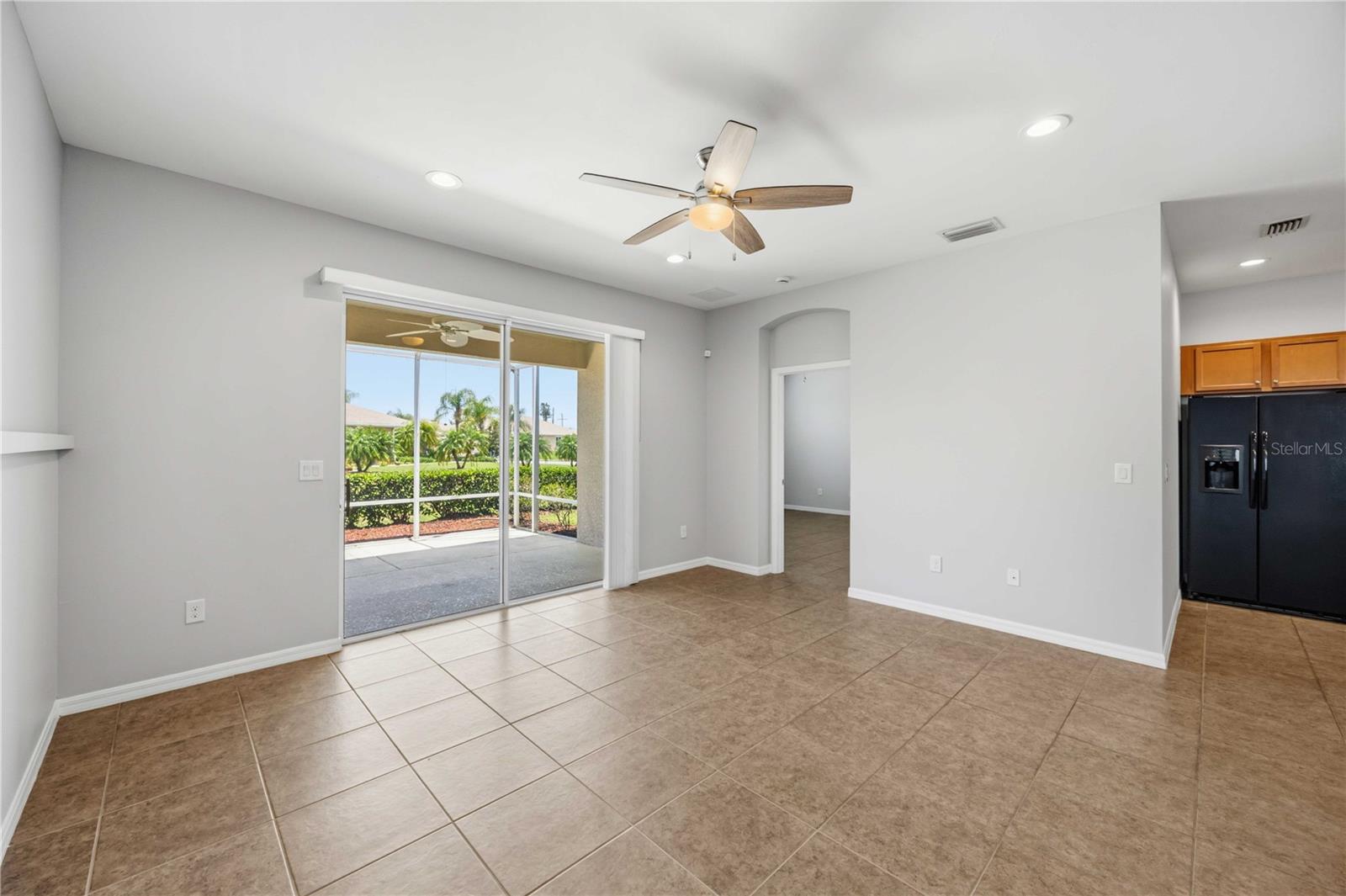 Listing Image #9