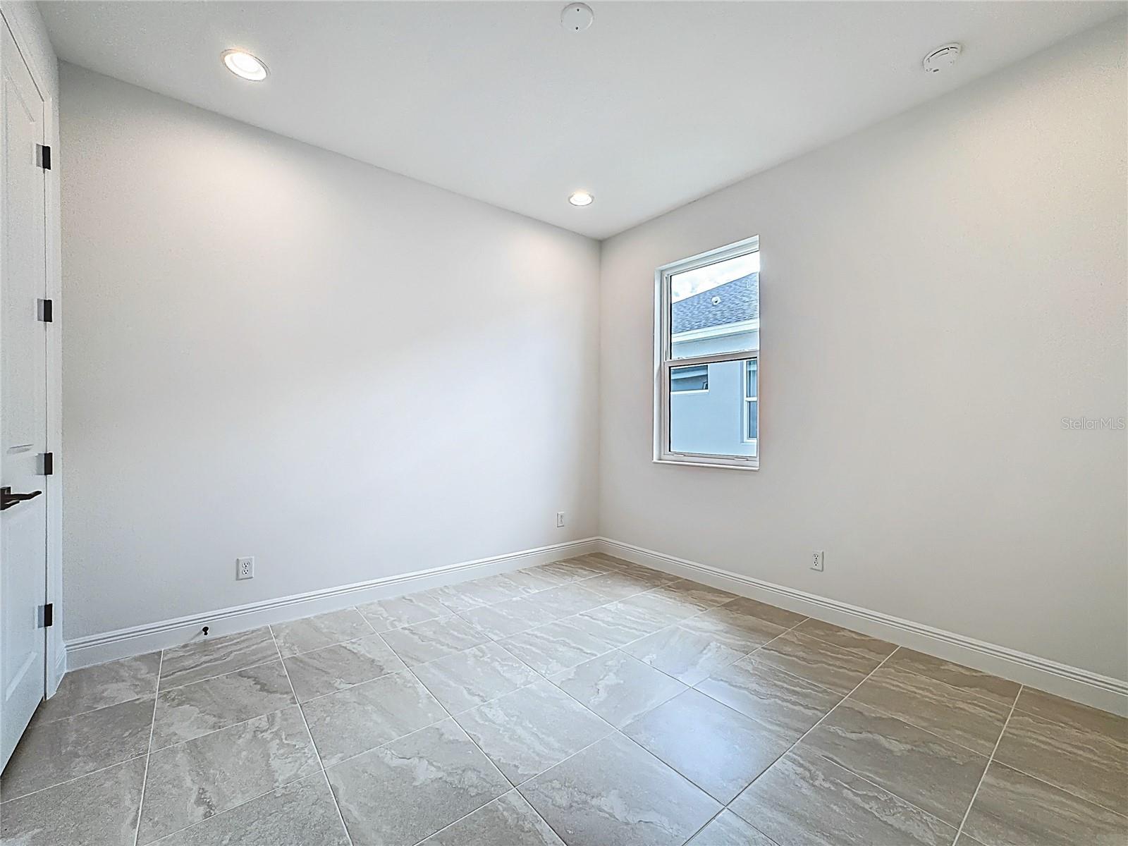 Listing Image #28