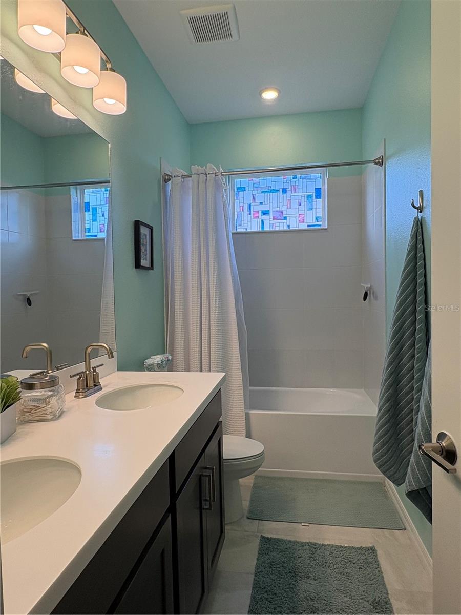 Listing Image #8