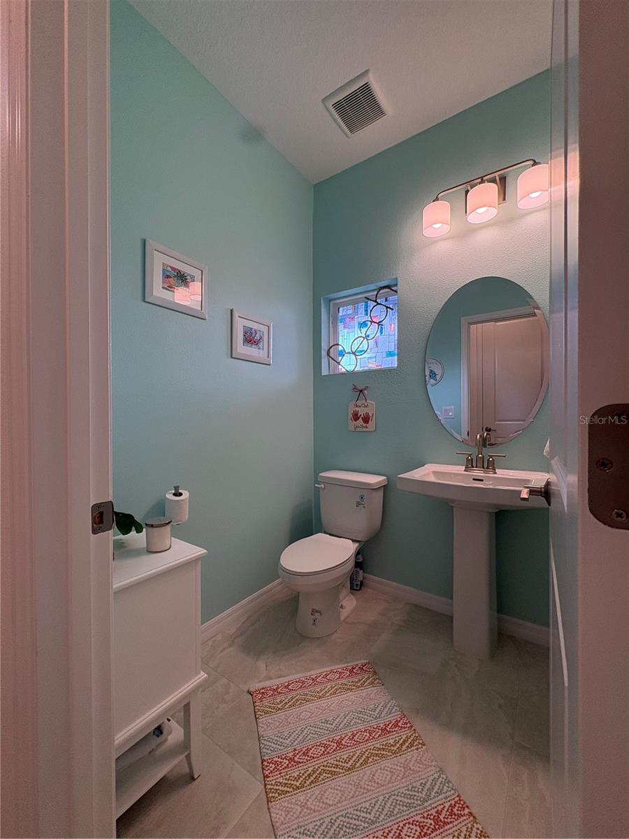 Listing Image #9