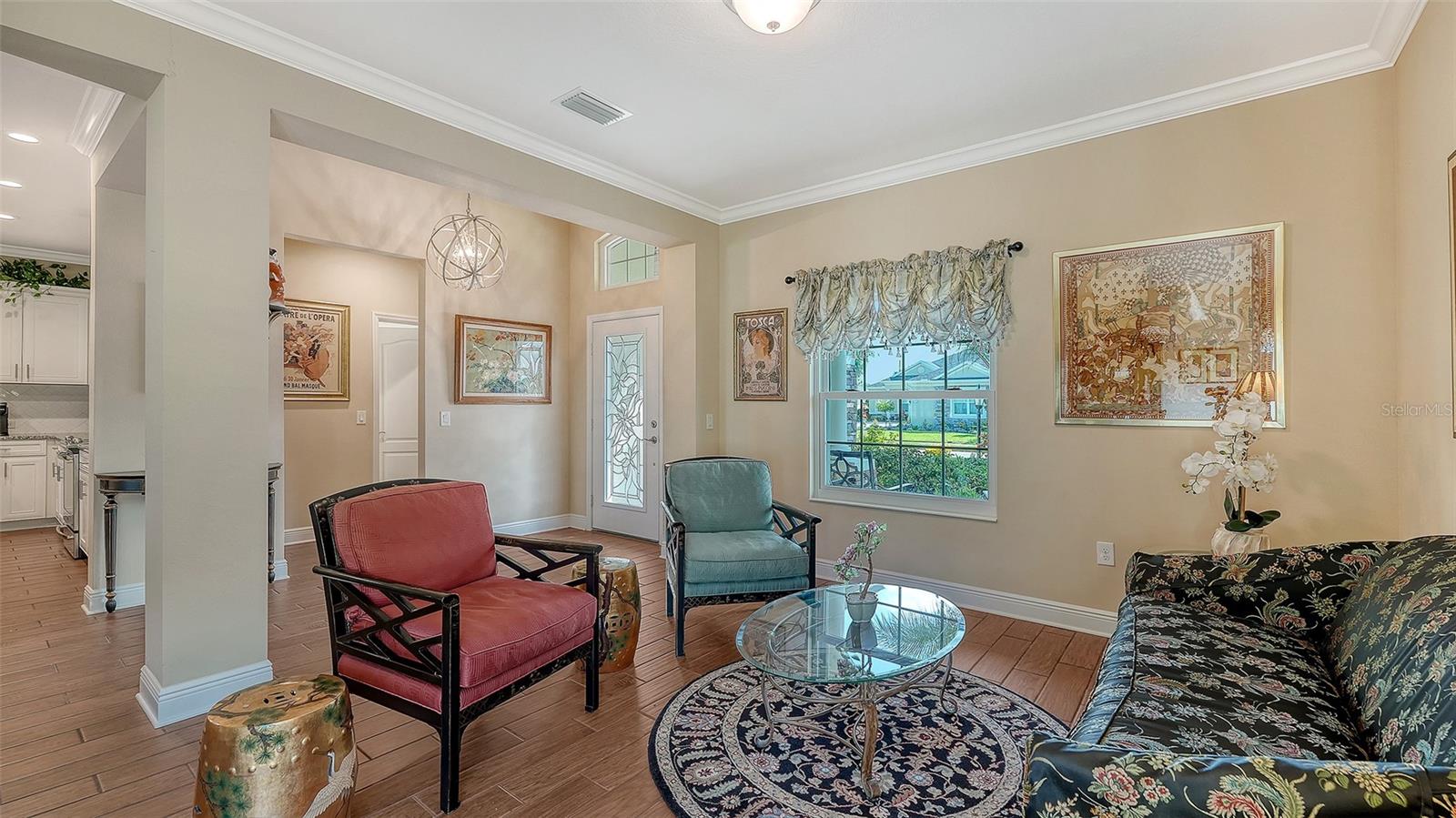 Listing Image #19