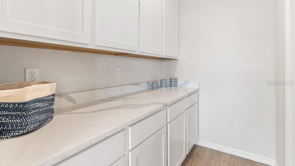 Listing Image #6