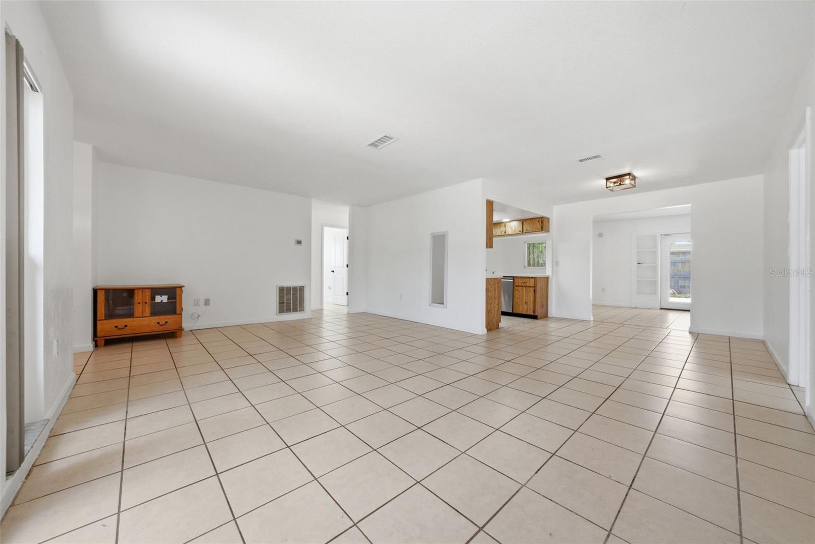 Listing Image #4