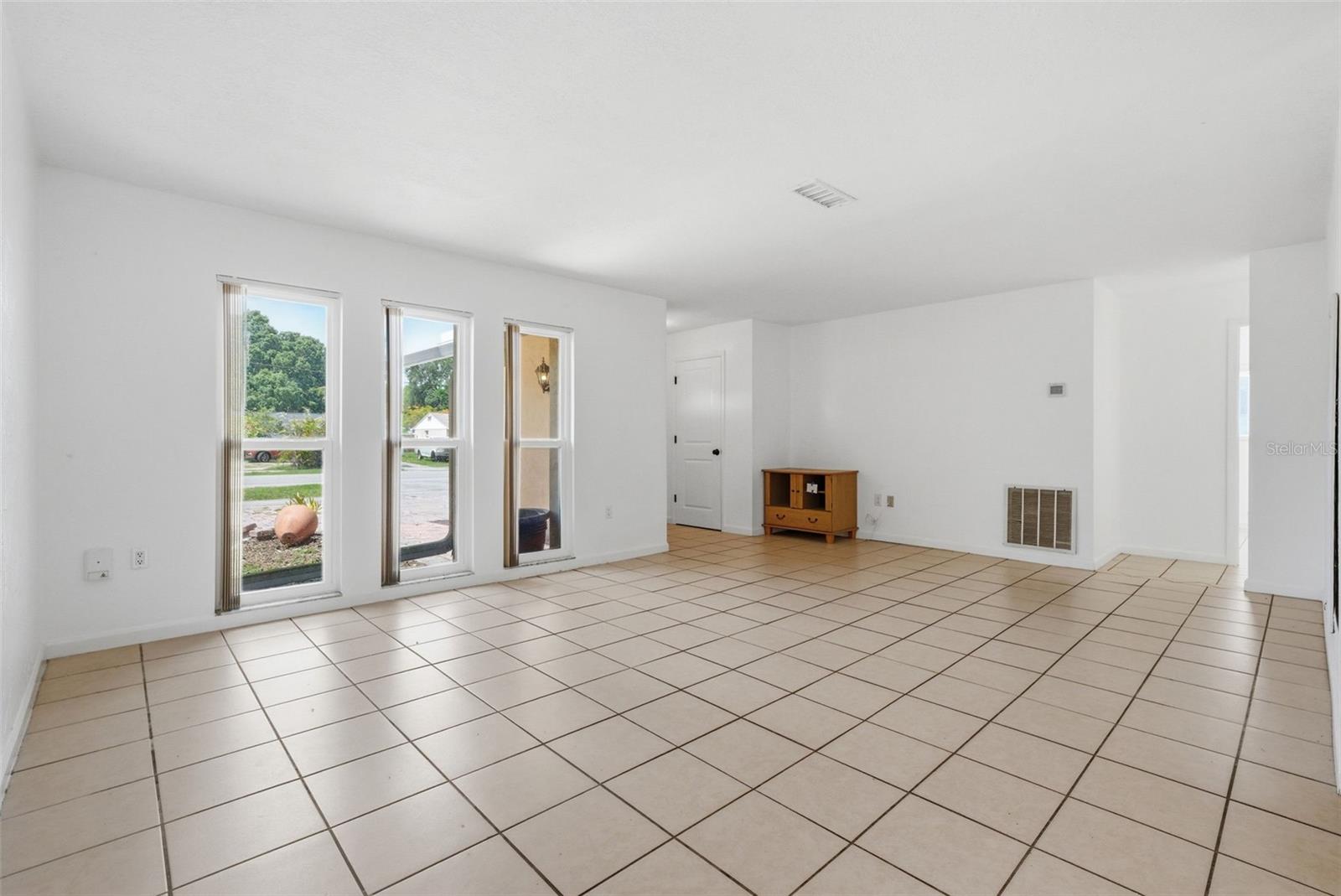 Listing Image #5