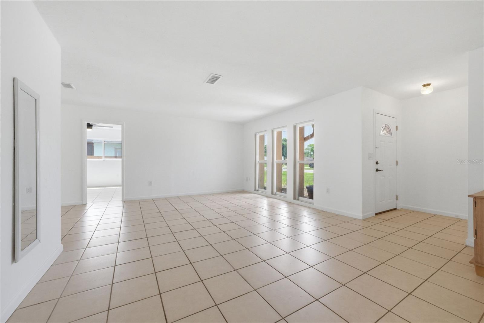 Listing Image #6