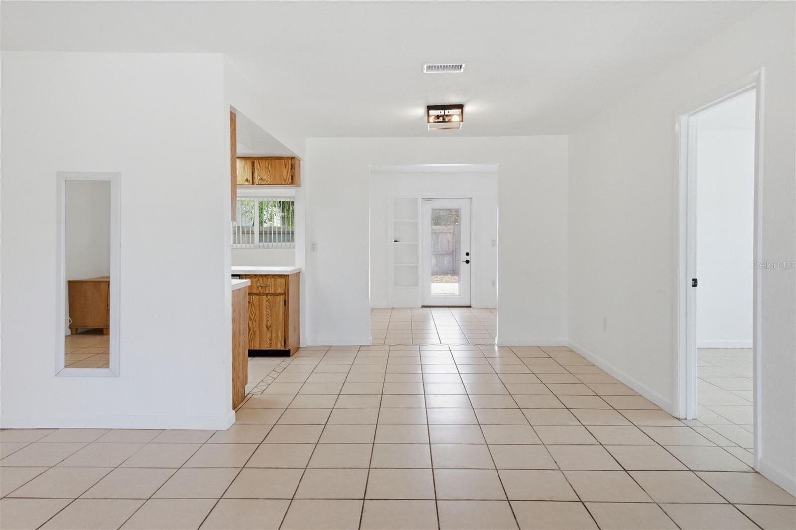 Listing Image #7