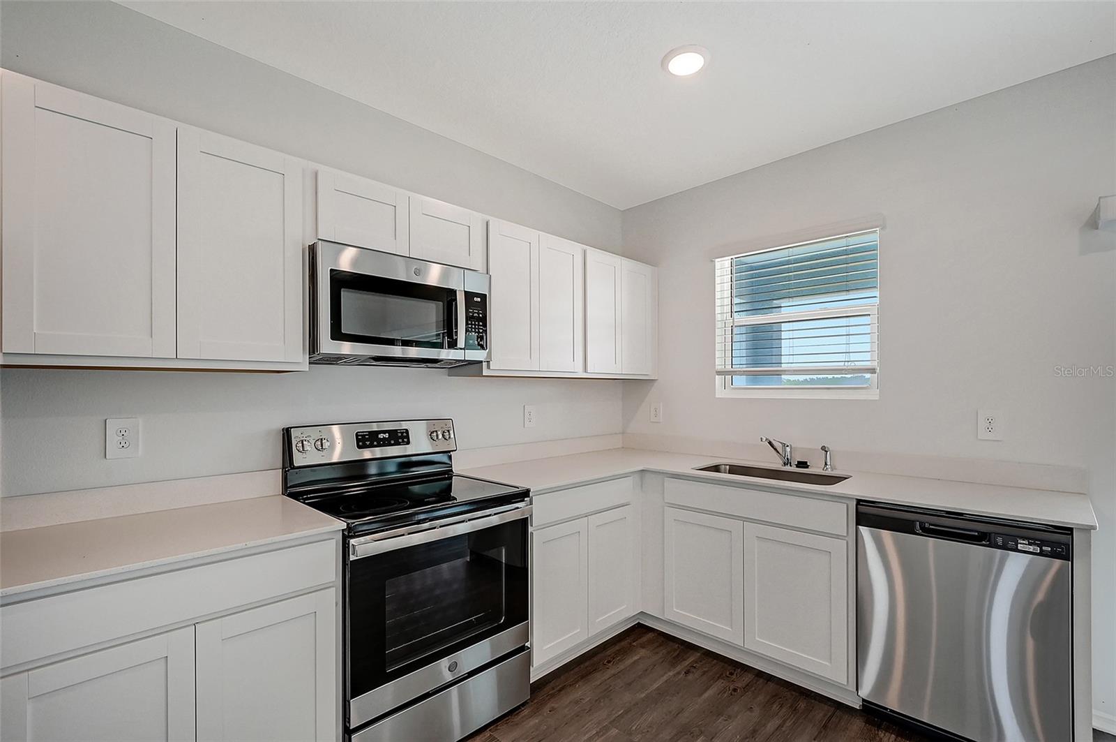 Listing Image #5