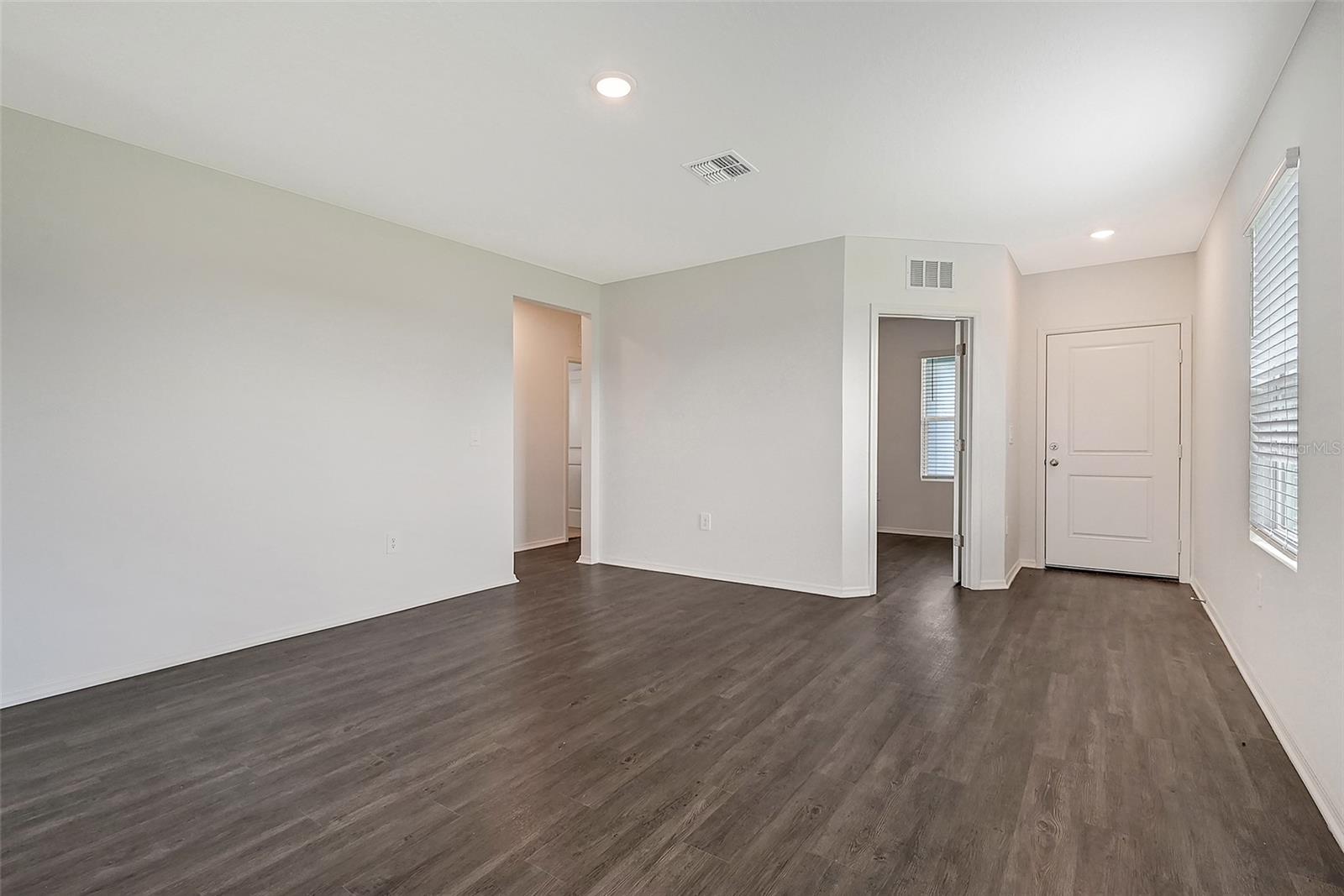 Listing Image #6
