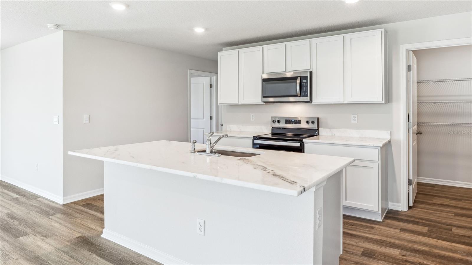 Listing Image #5
