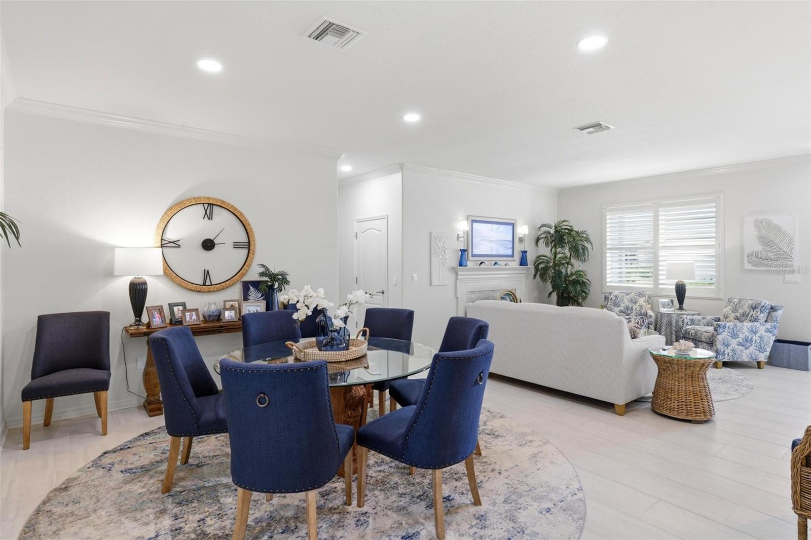 Listing Image #11