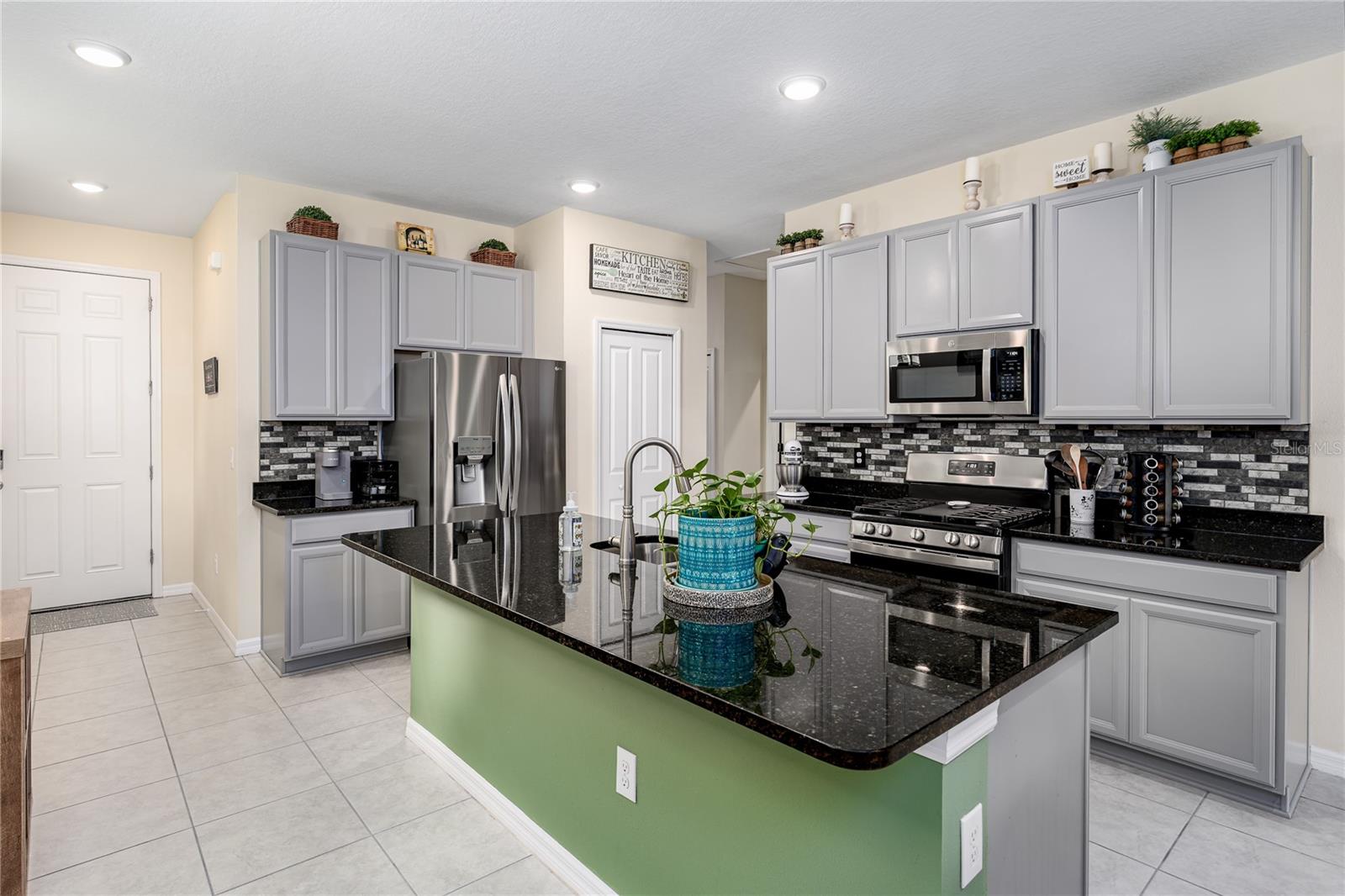 Listing Image #3
