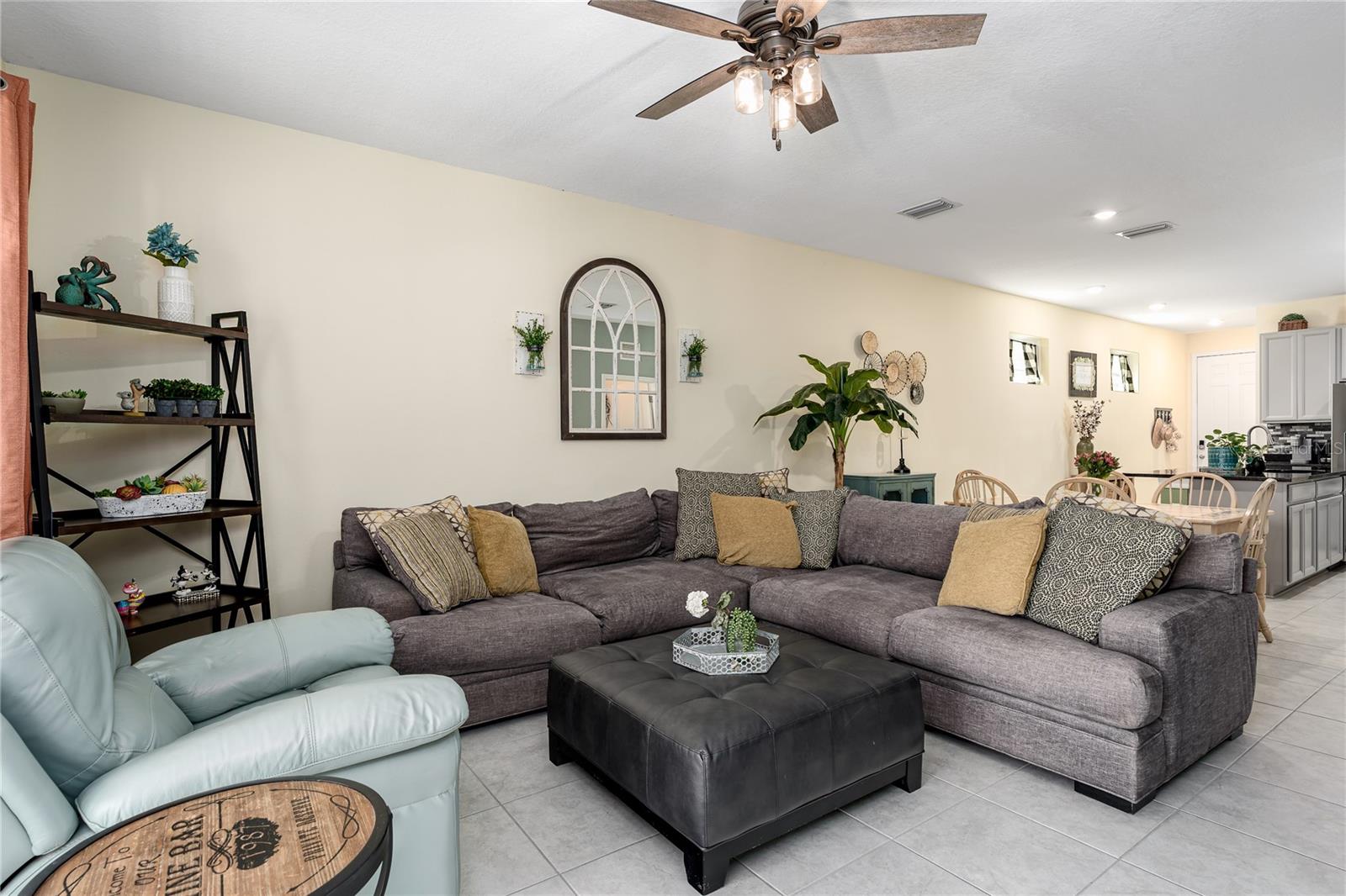 Listing Image #5