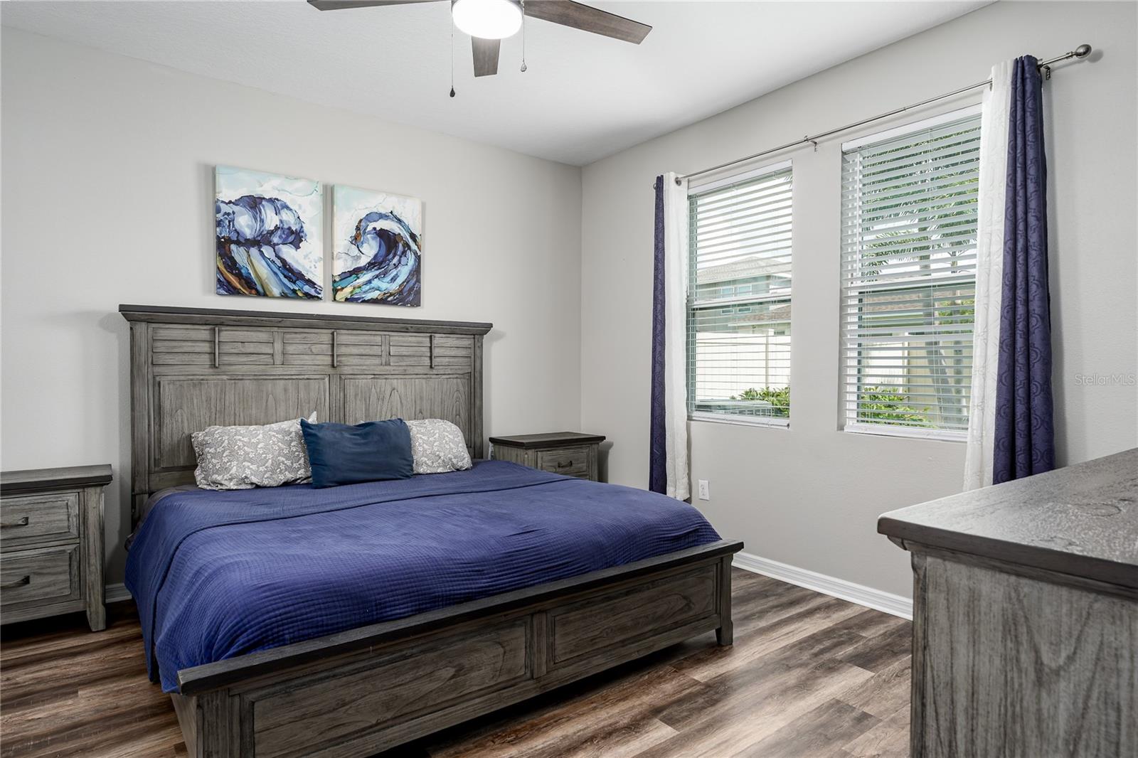 Listing Image #10