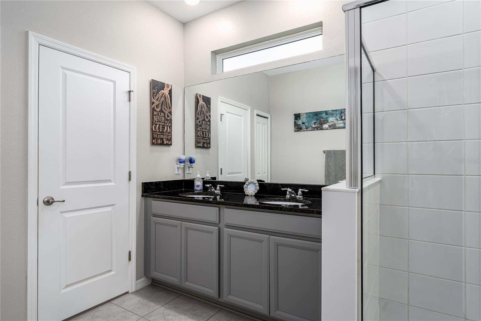 Listing Image #11