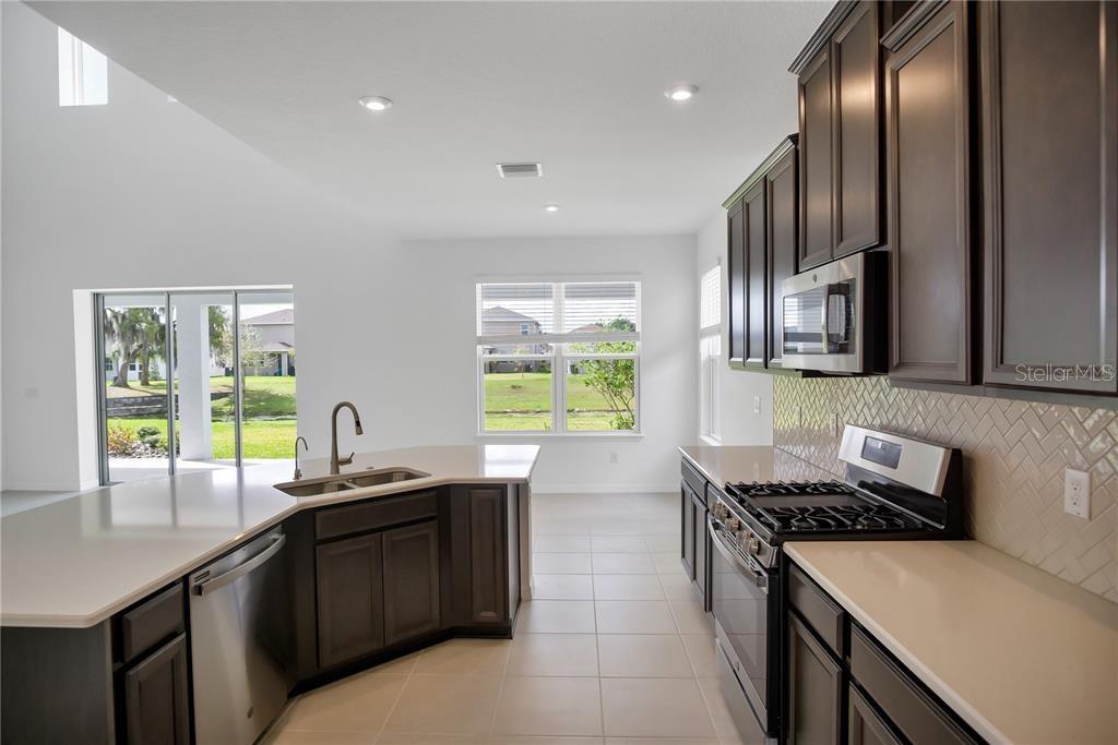 Listing Image #6