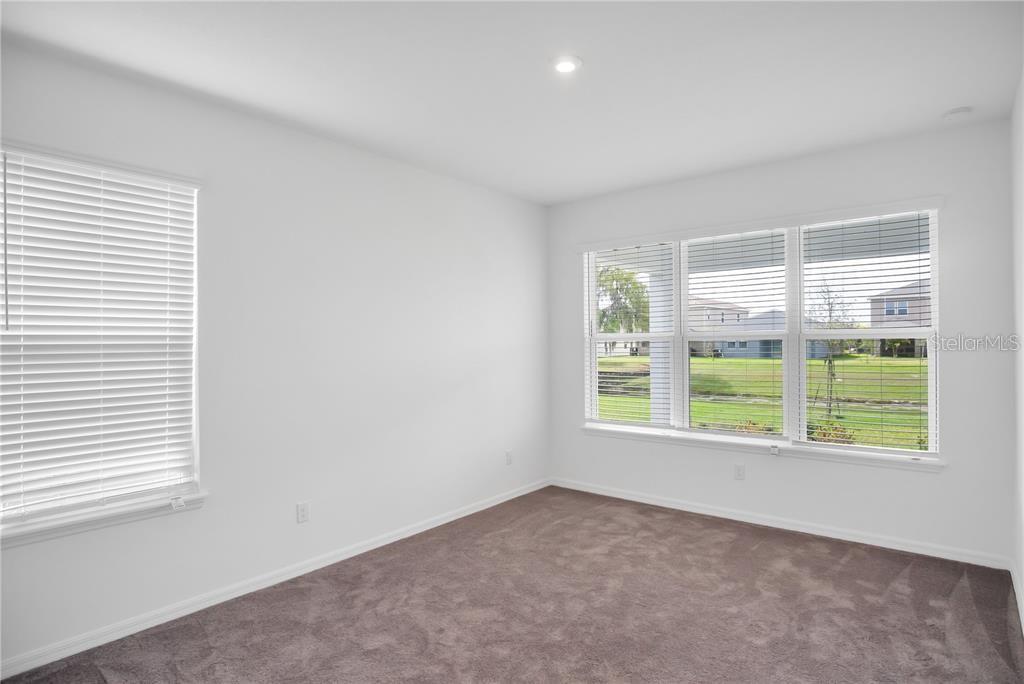 Listing Image #9