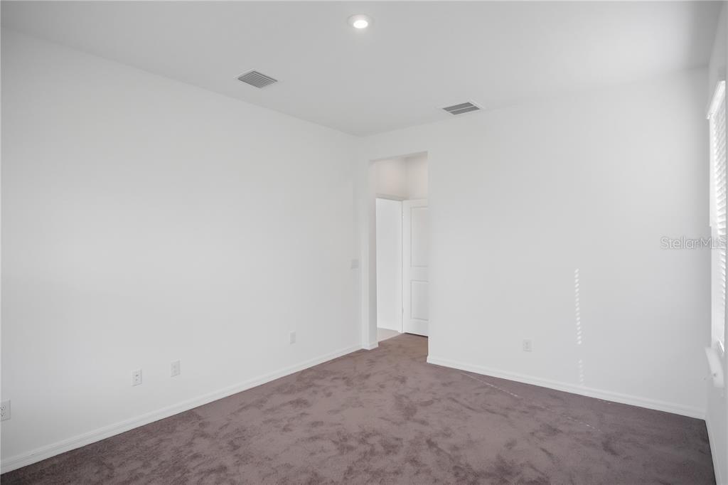 Listing Image #10