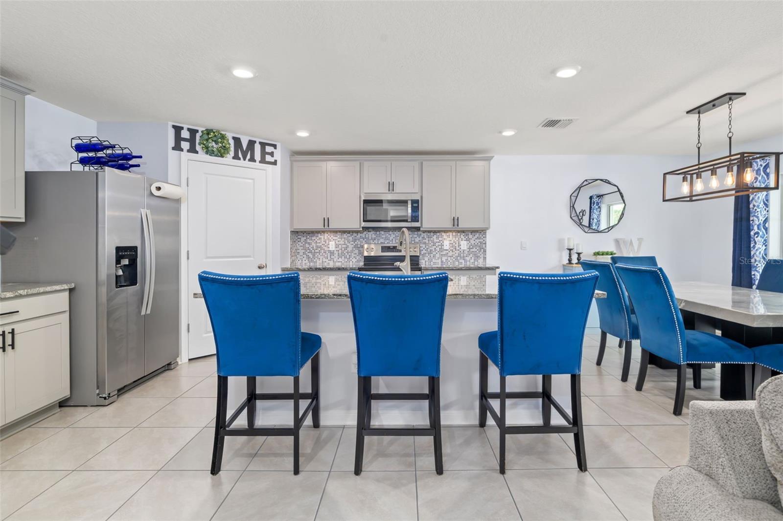 Listing Image #11