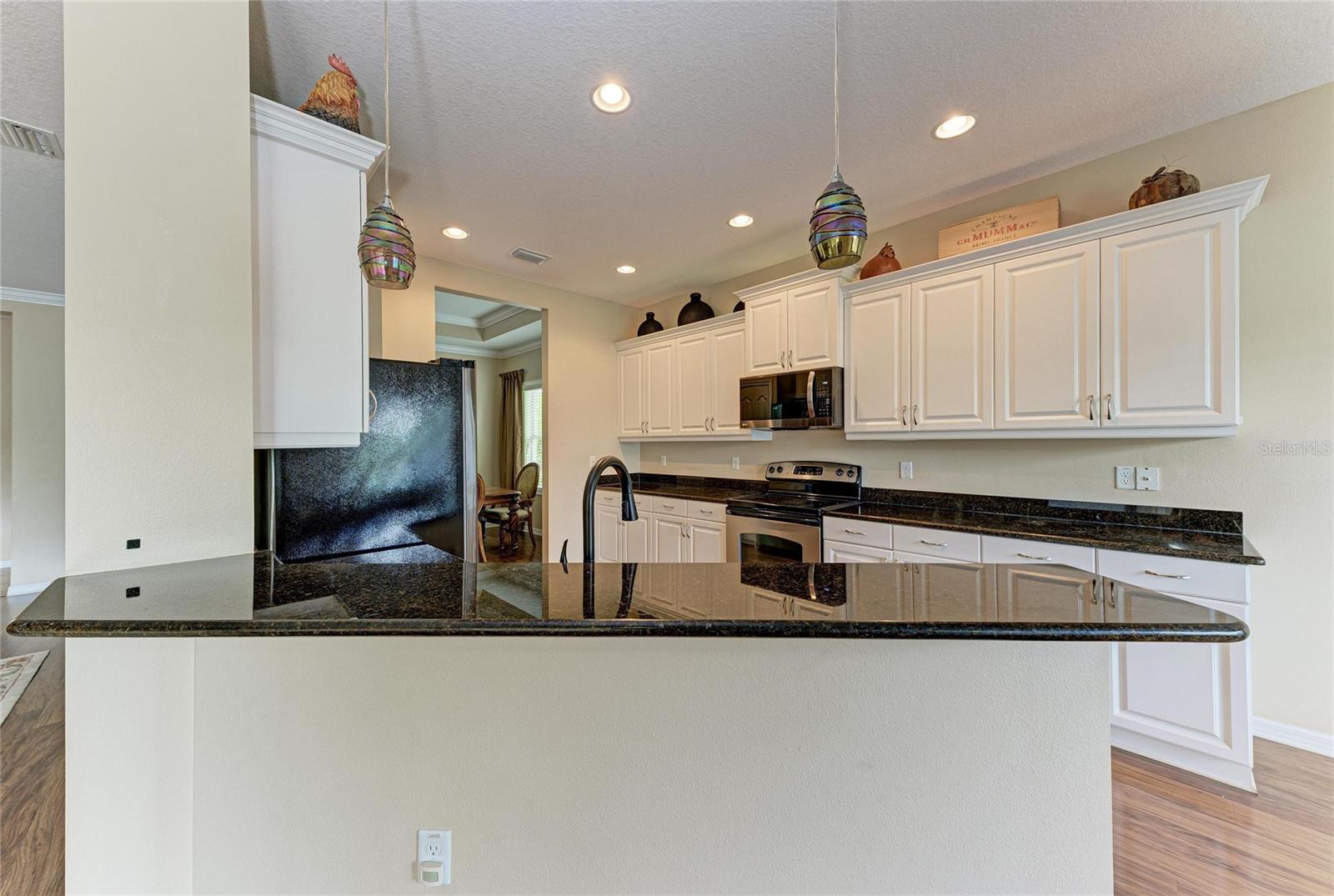 Listing Image #9