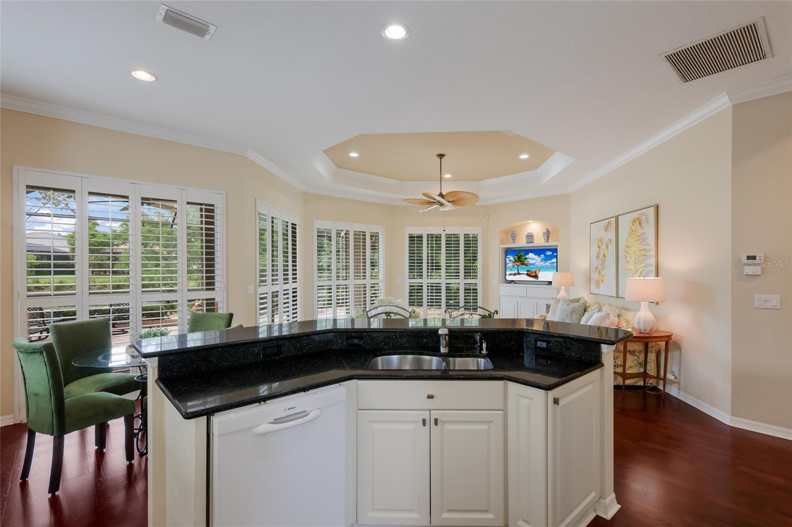 Listing Image #15