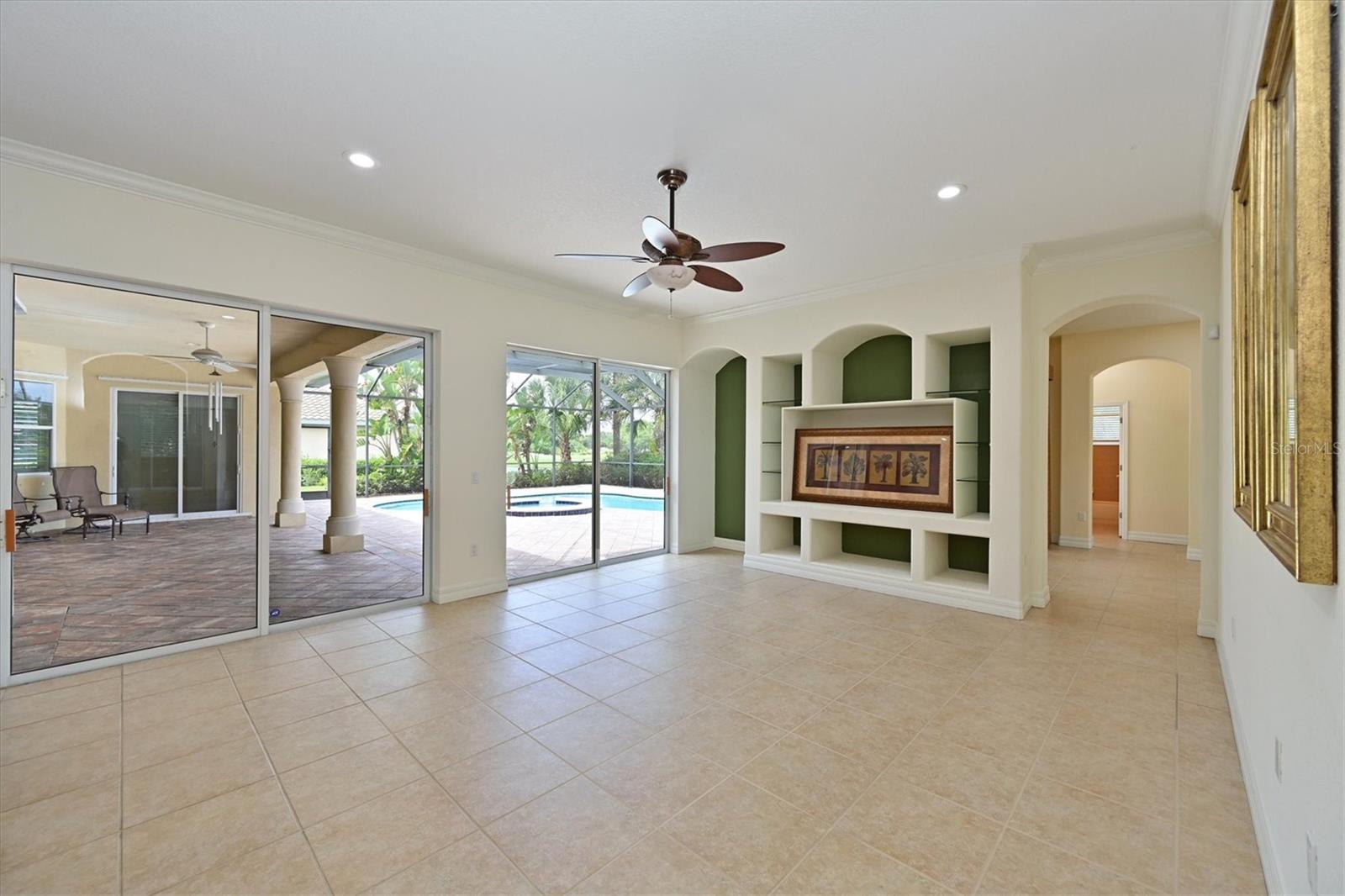 Listing Image #13