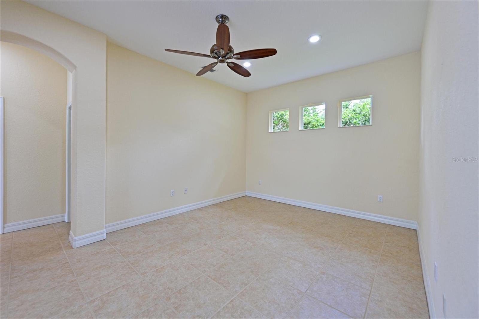 Listing Image #33