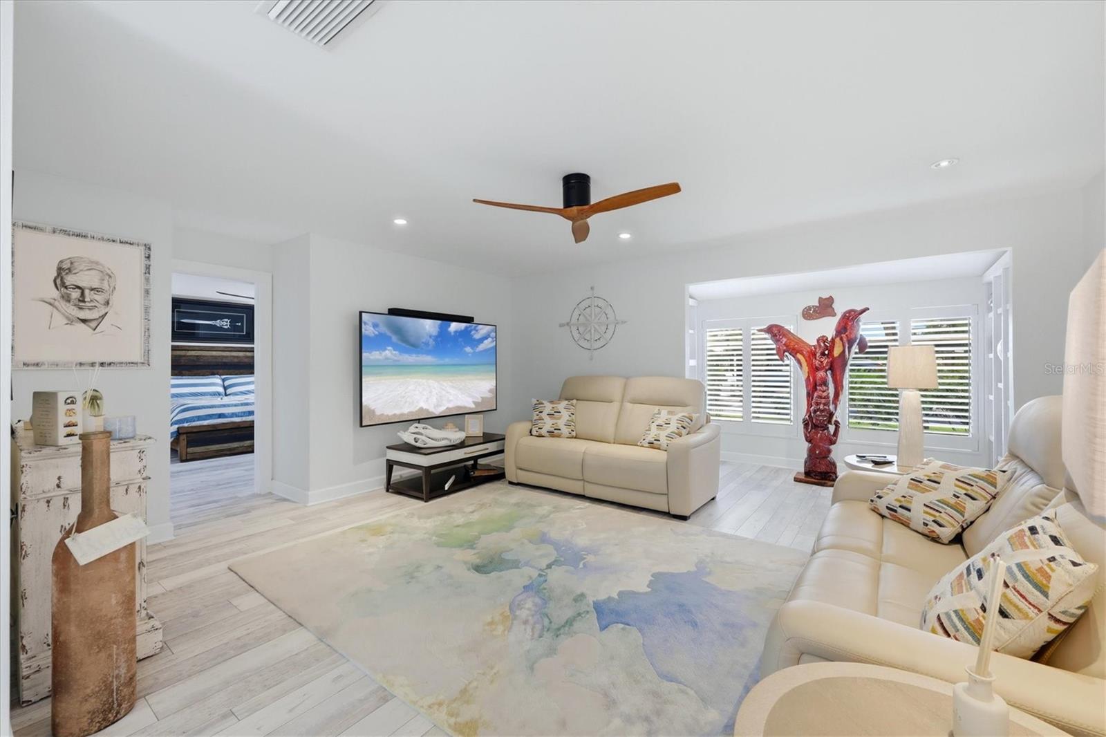 Listing Image #3