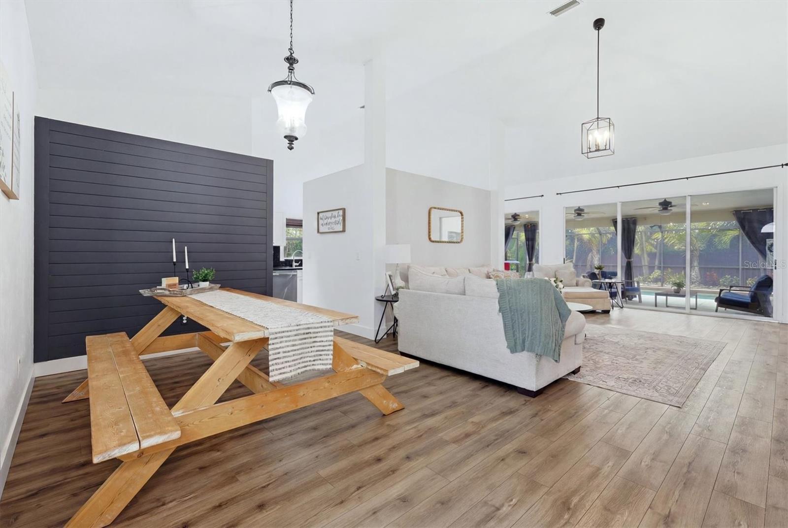 Listing Image #4