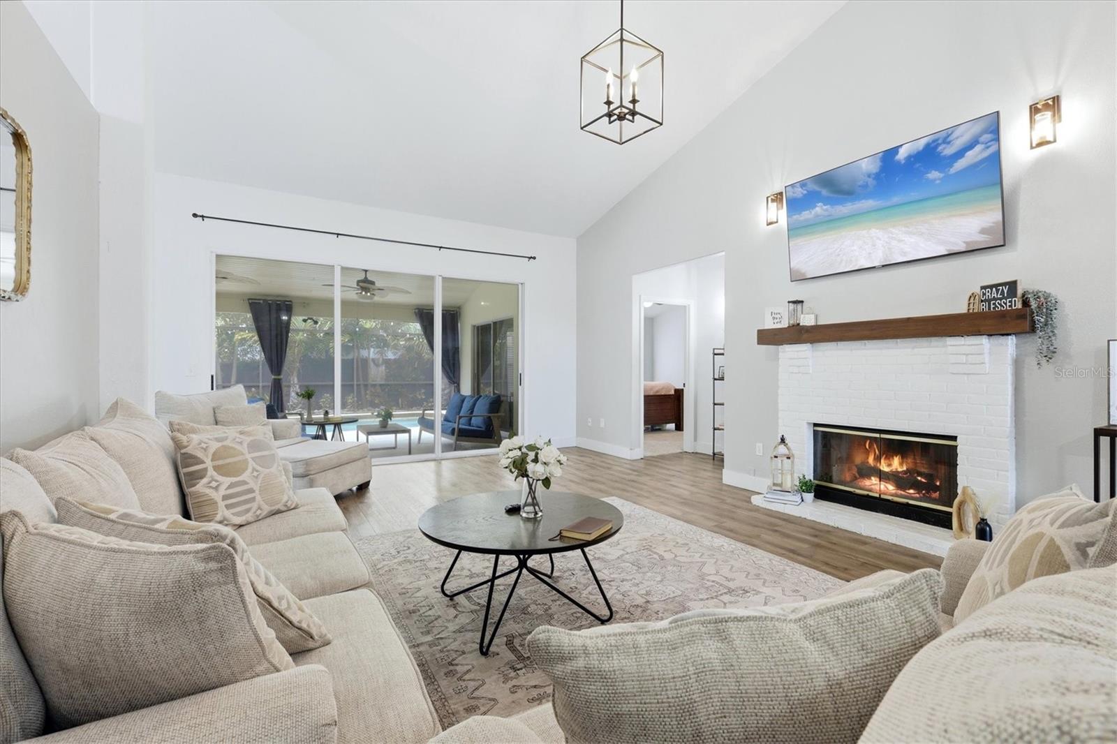 Listing Image #5