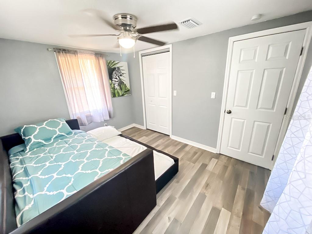 Listing Image #5