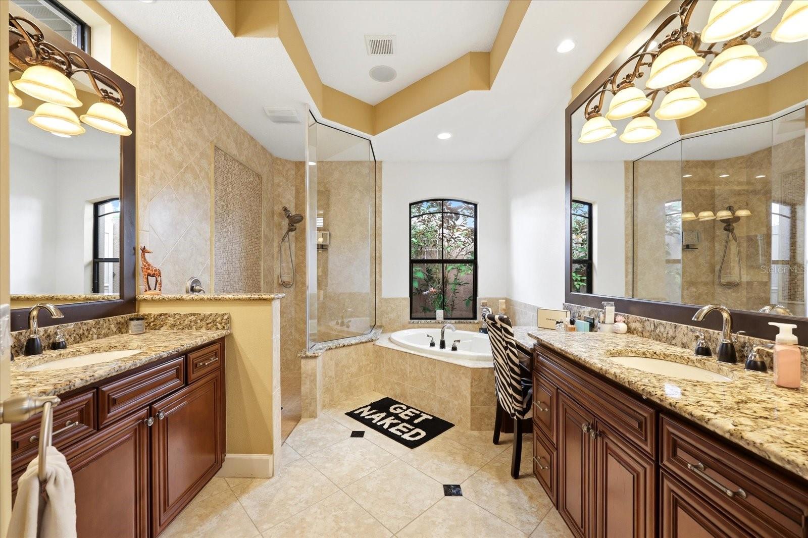 Listing Image #13