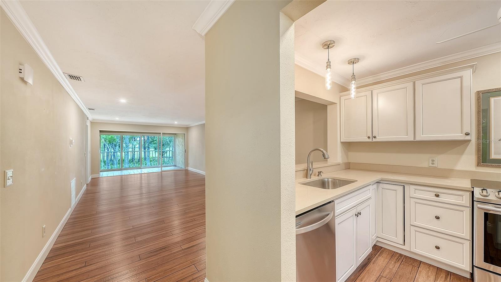 Listing Image #3