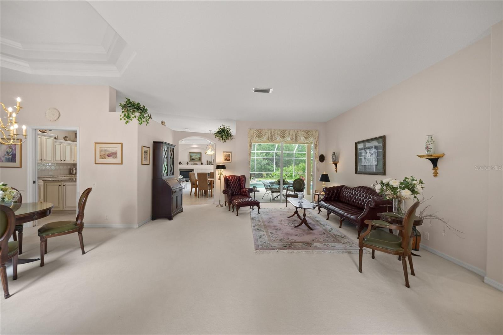 Listing Image #10